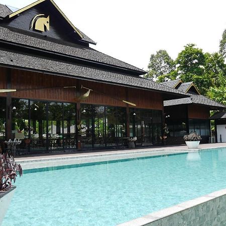 Phumontra Resort Накхоннайок Экстерьер фото