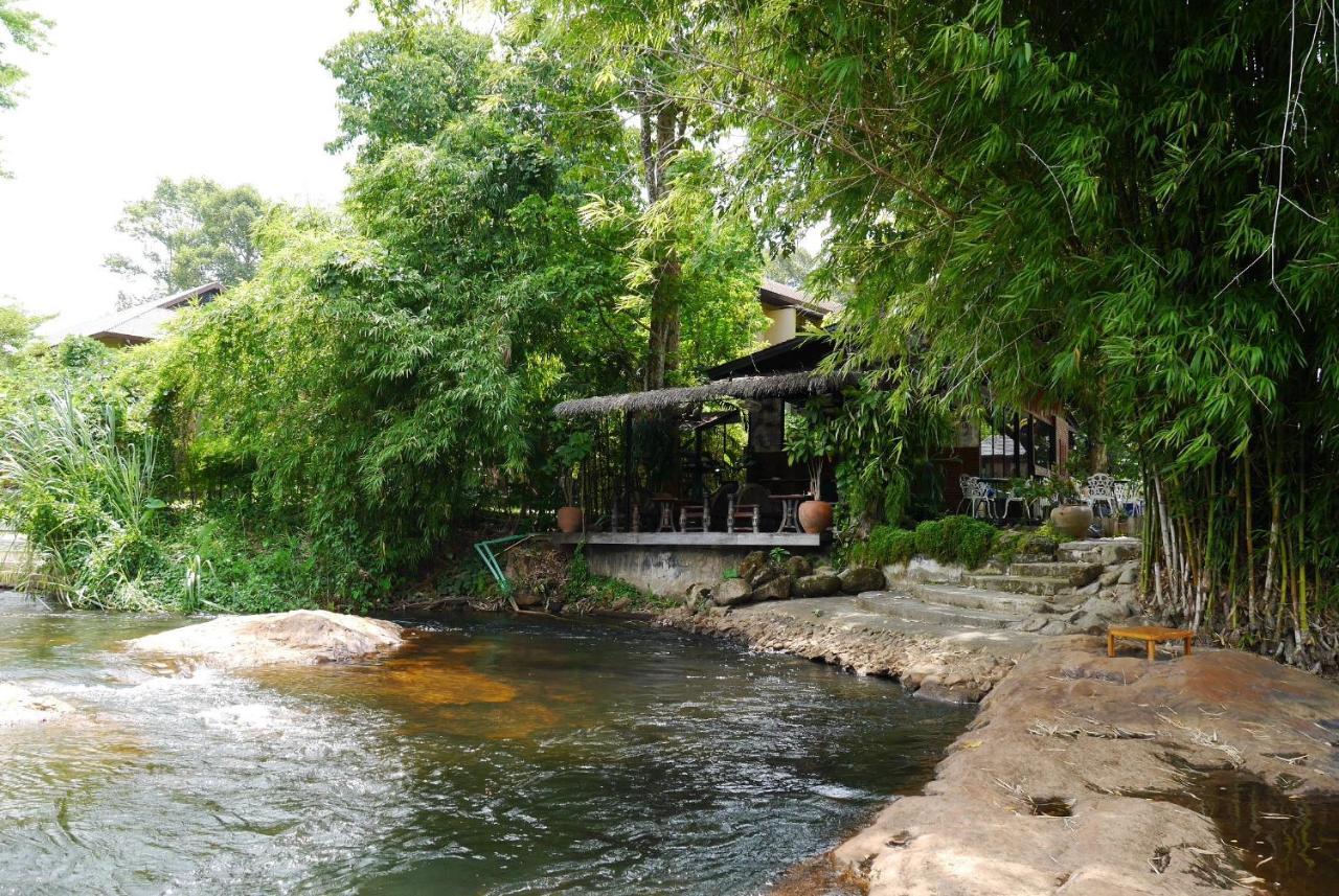 Phumontra Resort Накхоннайок Экстерьер фото
