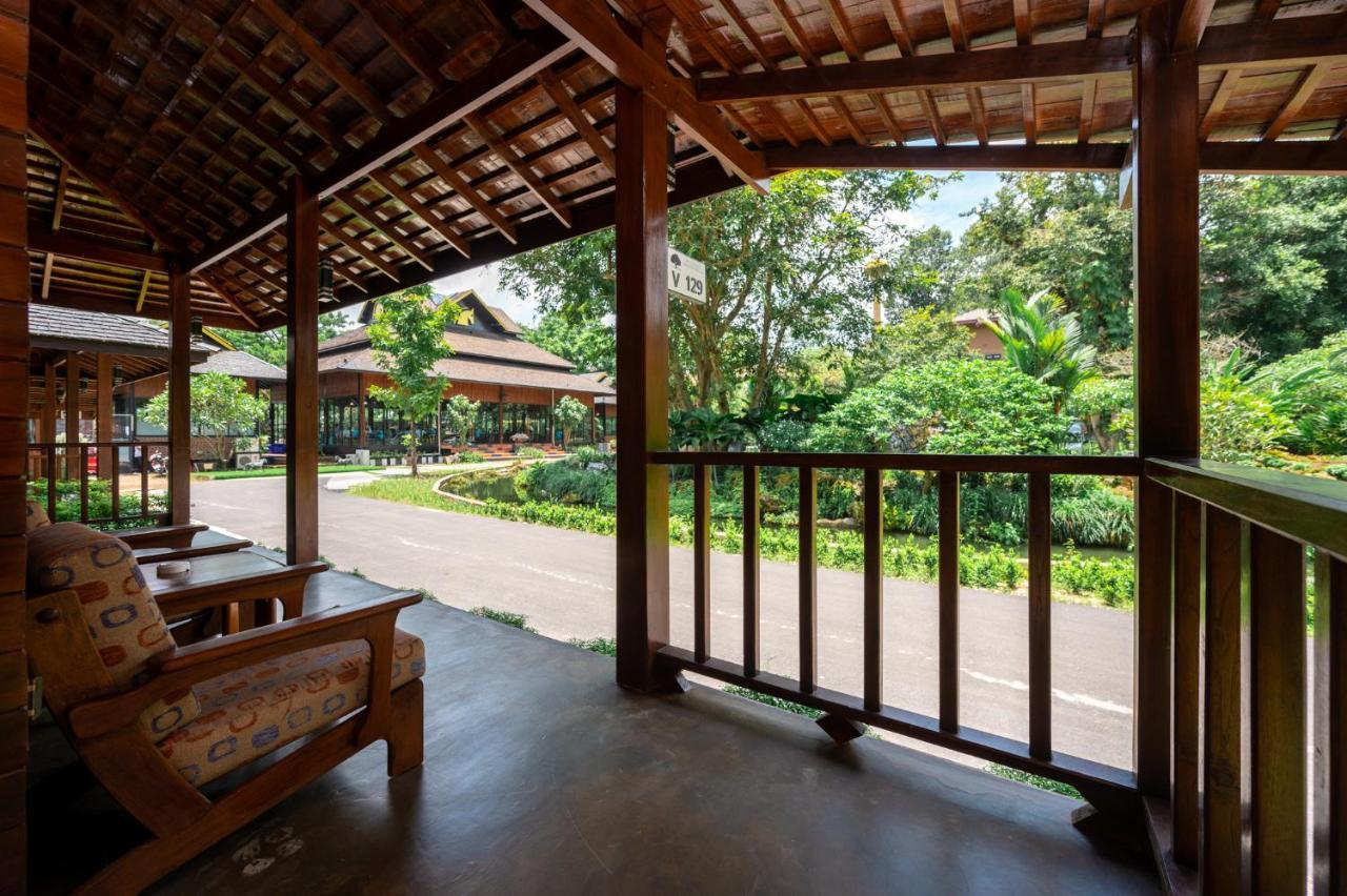 Phumontra Resort Накхоннайок Экстерьер фото