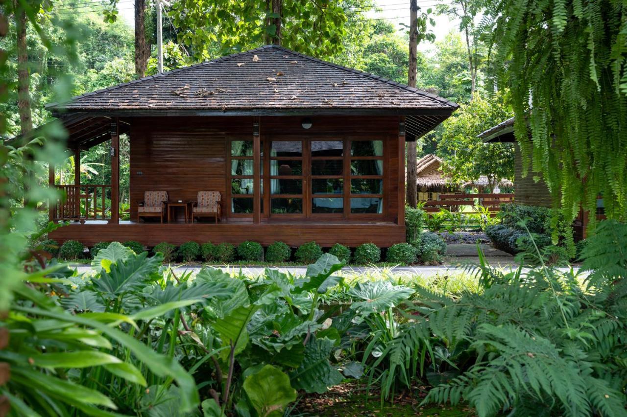 Phumontra Resort Накхоннайок Экстерьер фото